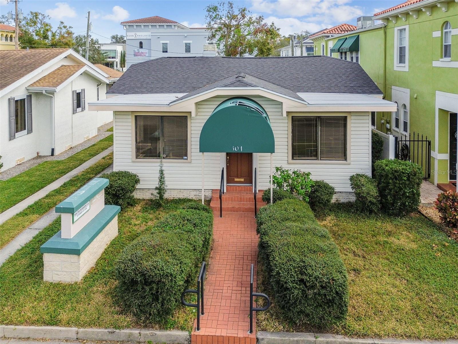 Listing photo id 32 for 304 Westland Avenue
