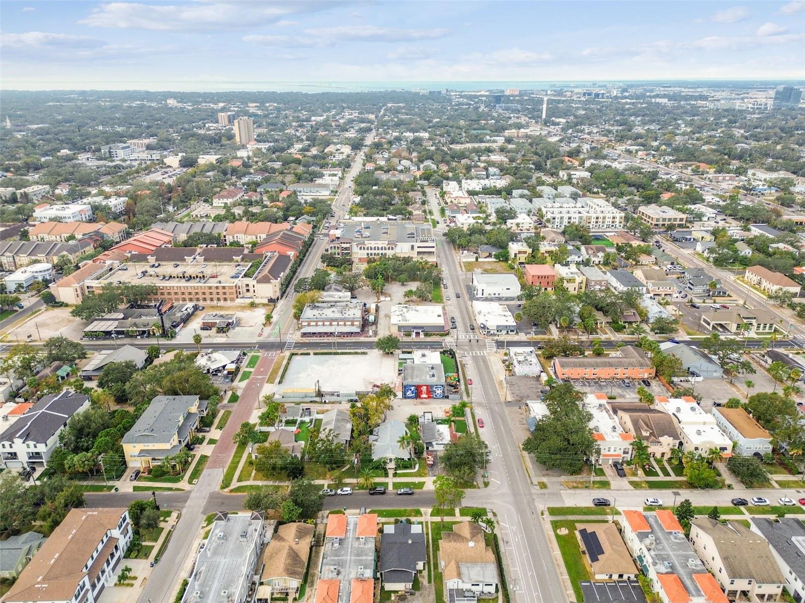 Listing photo id 49 for 304 Westland Avenue