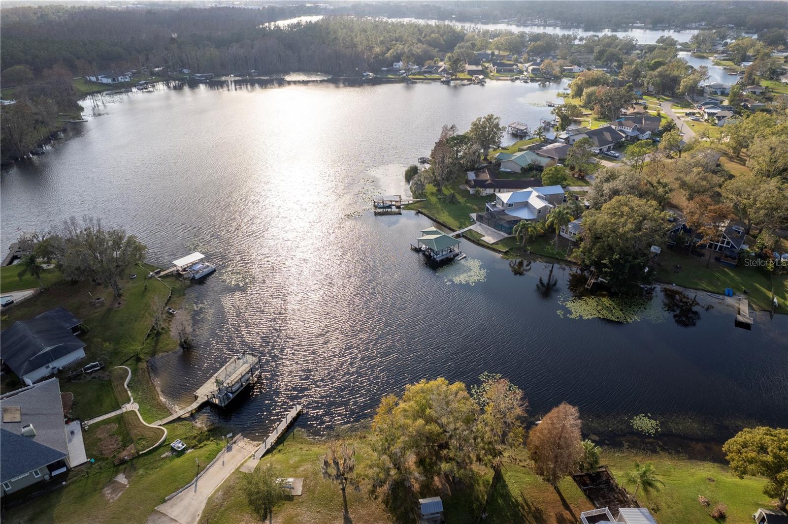 Listing photo id 84 for 2972 Lake Saxon Drive