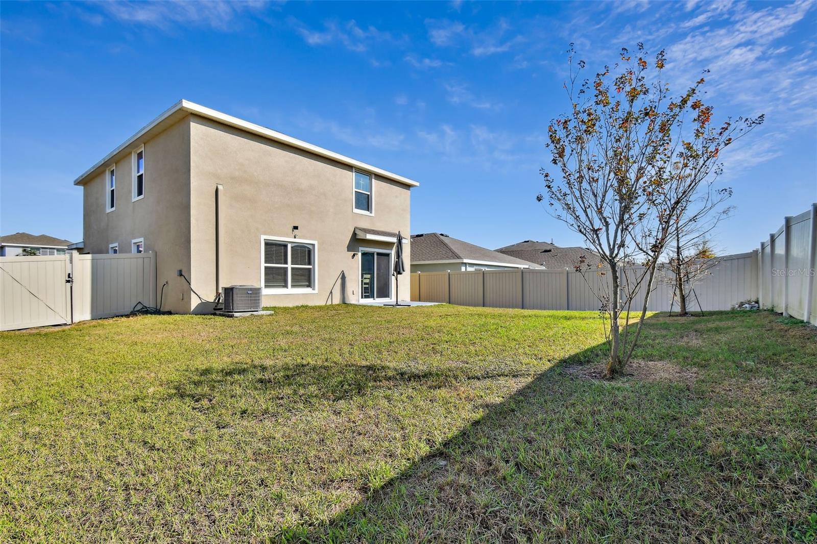 Listing photo id 58 for 38296 Sonnet Landing Avenue