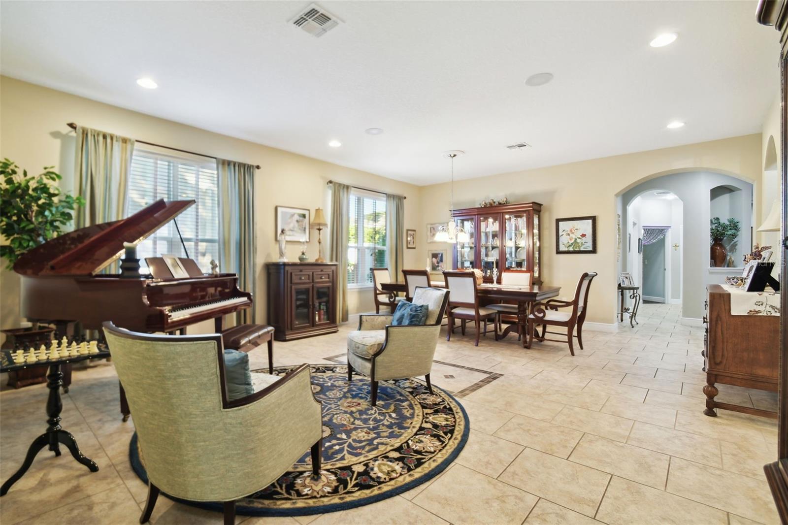 Listing photo id 2 for 1116 Hillandale Reserve Drive