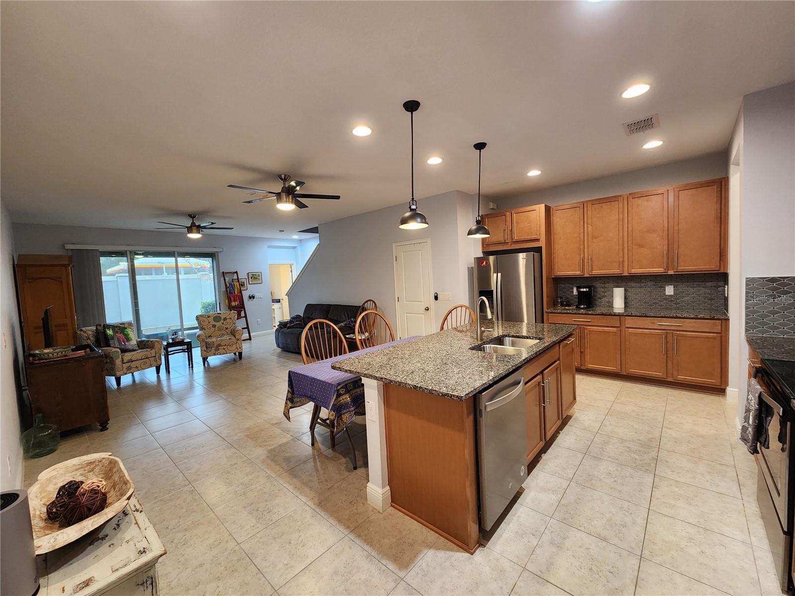 Listing photo id 10 for 5514 Viola Lee Way