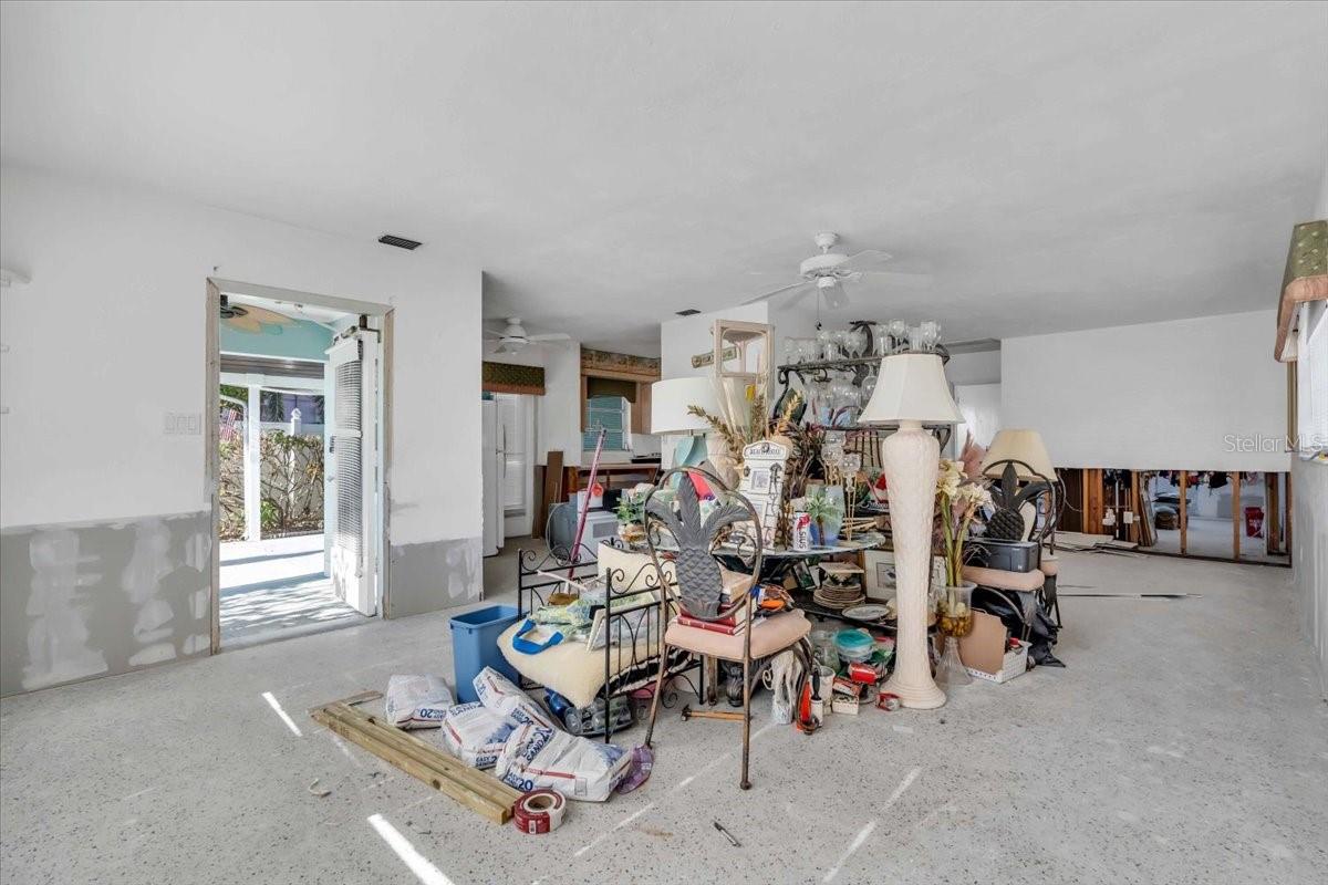 Image 16 of 28 For 11435 2nd Street E