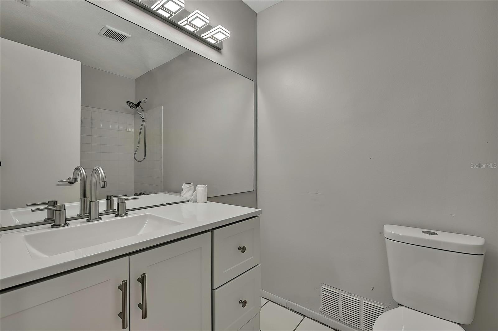 Image 23 of 26 For 3332 Vorden Street