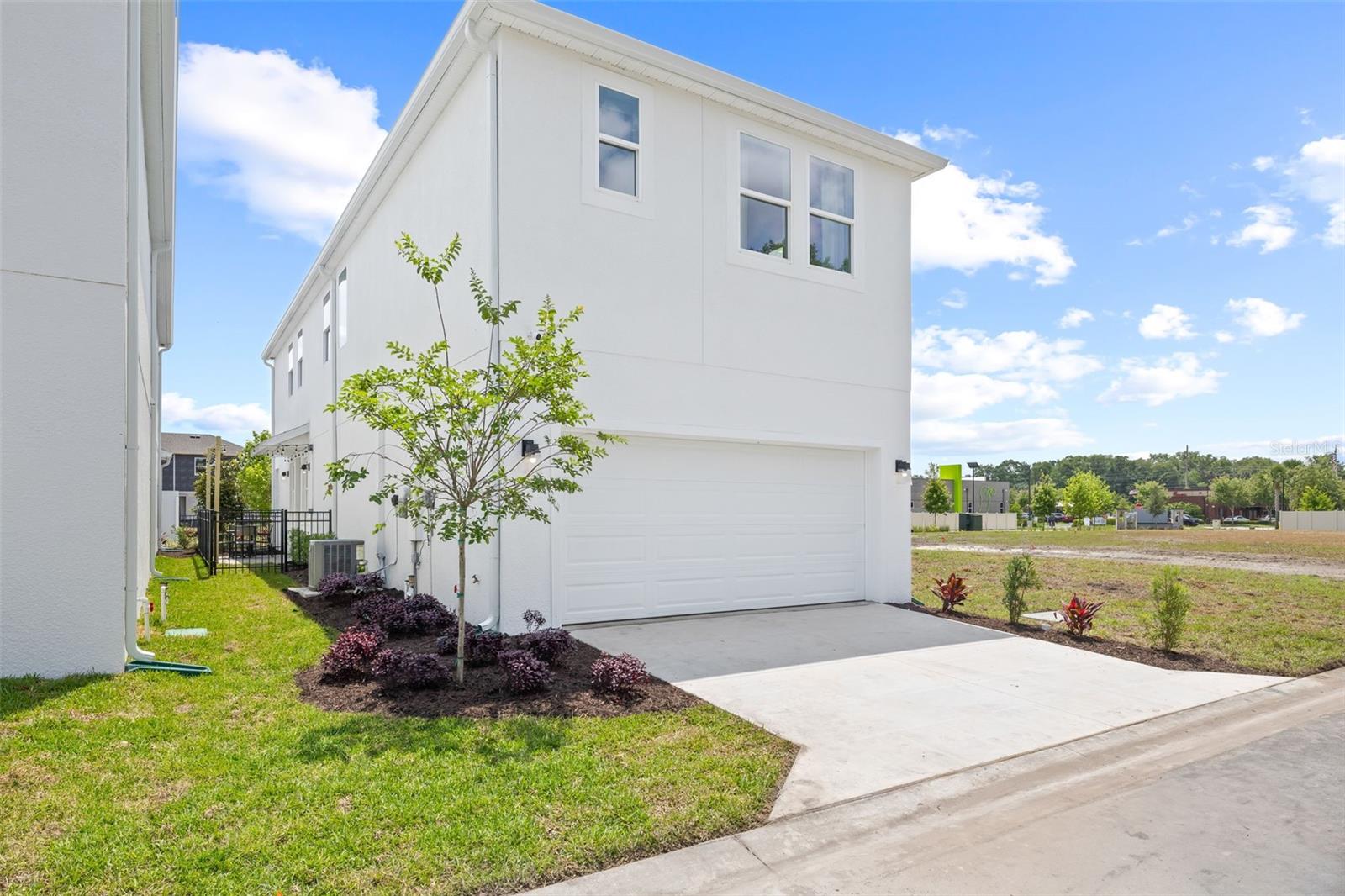 Listing photo id 17 for 2034 Amelia Bay Place