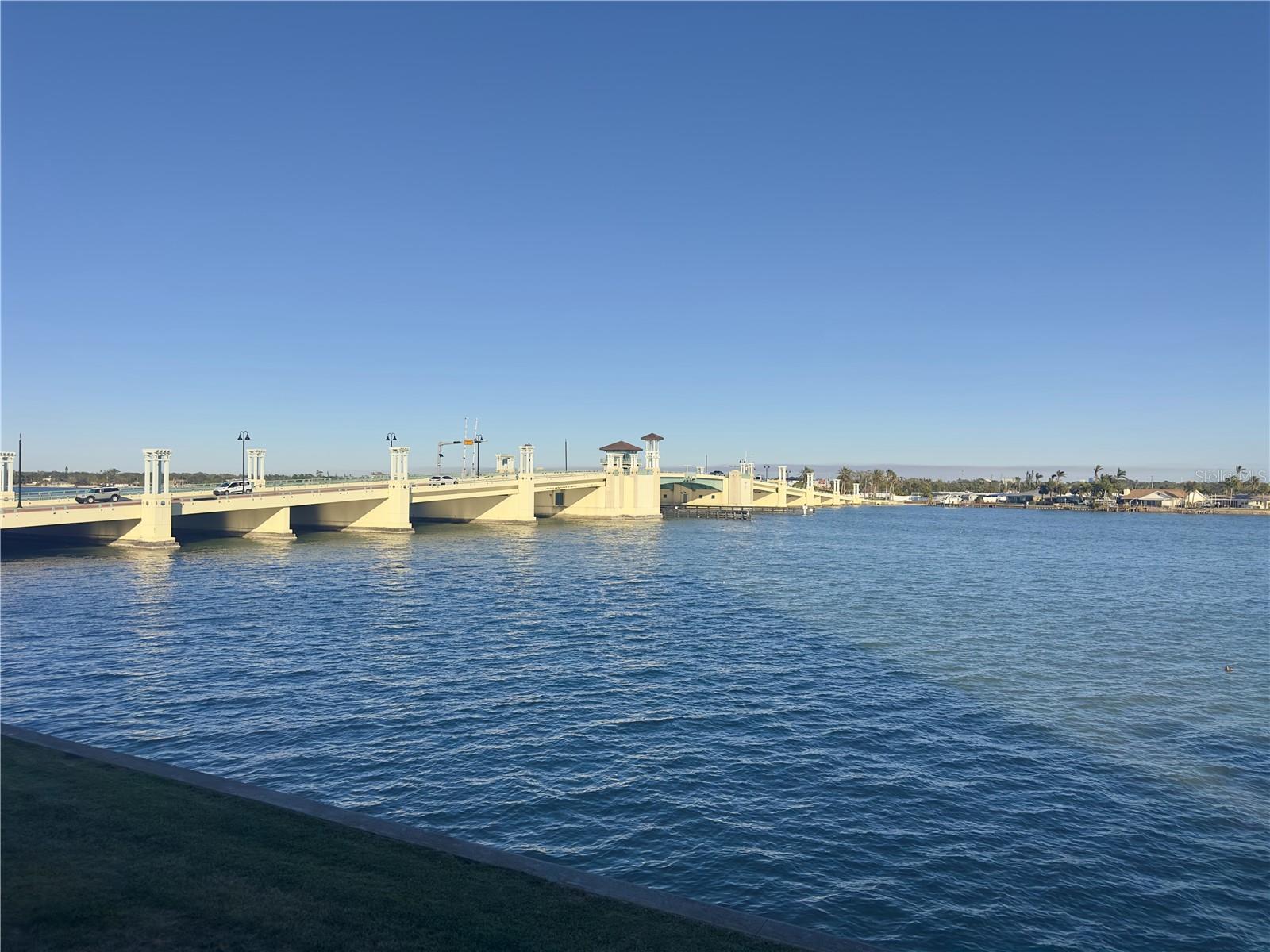 Image 18 of 30 For 500 Treasure Island Cswy  209-210