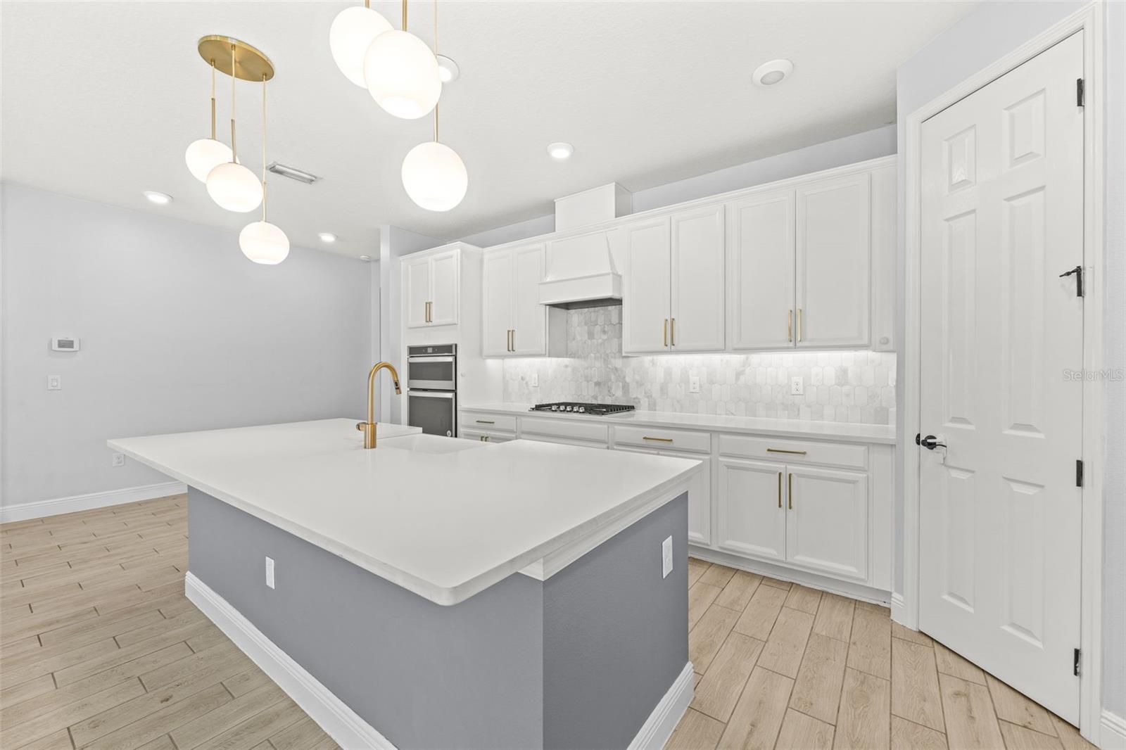 Image 12 of 74 For 6232 Sea Air Drive