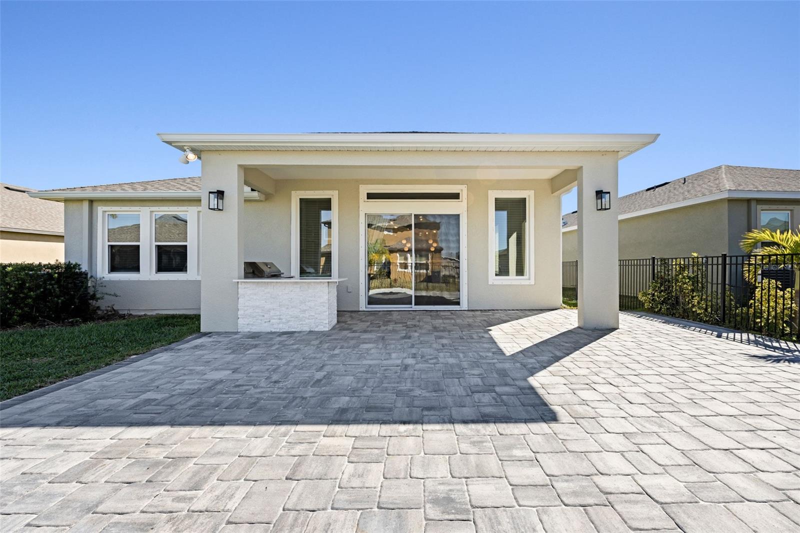 Image 37 of 74 For 6232 Sea Air Drive