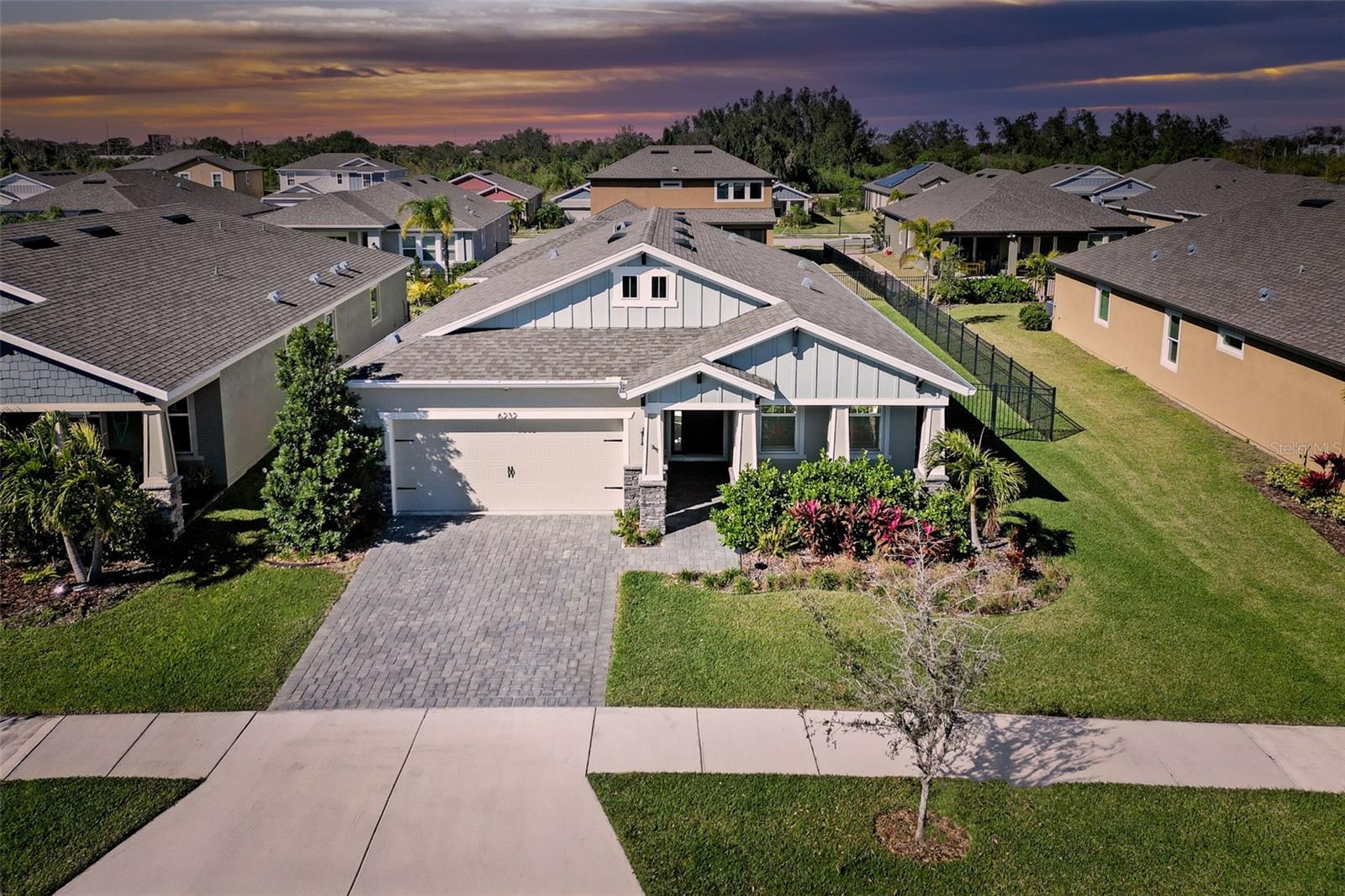 Image 42 of 74 For 6232 Sea Air Drive