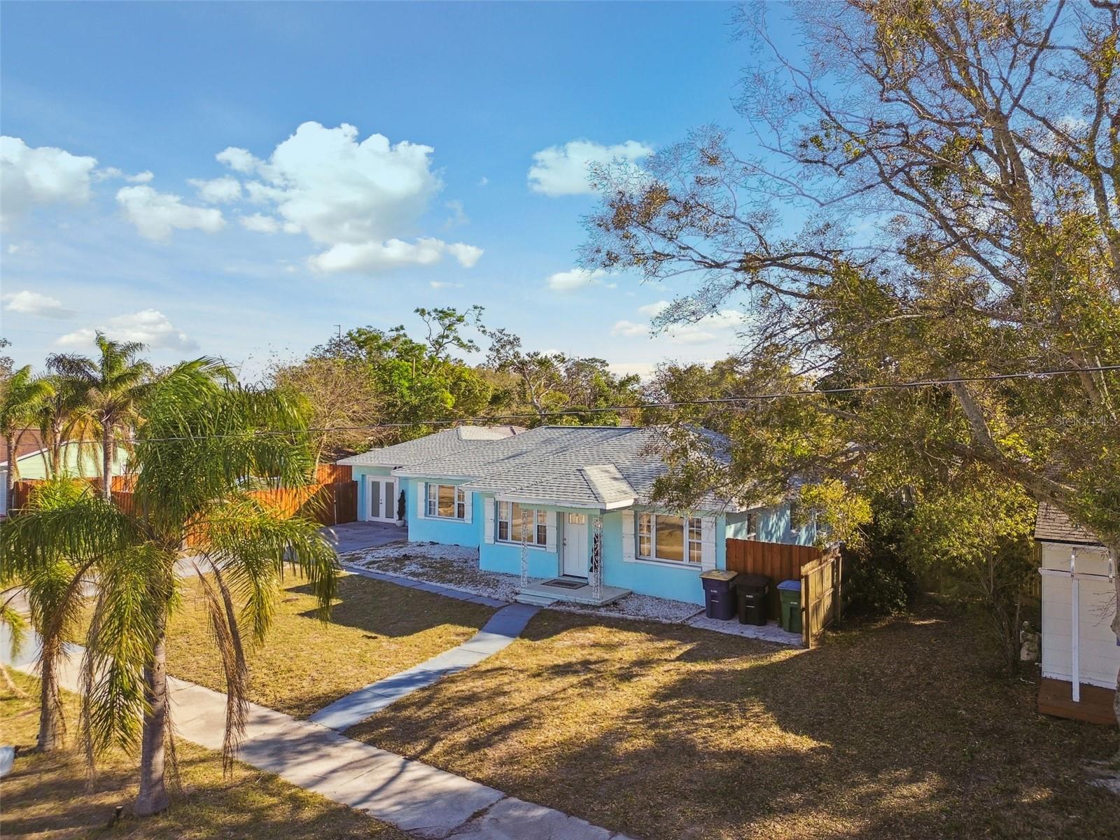 Listing photo id 4 for 1245 Palm Street