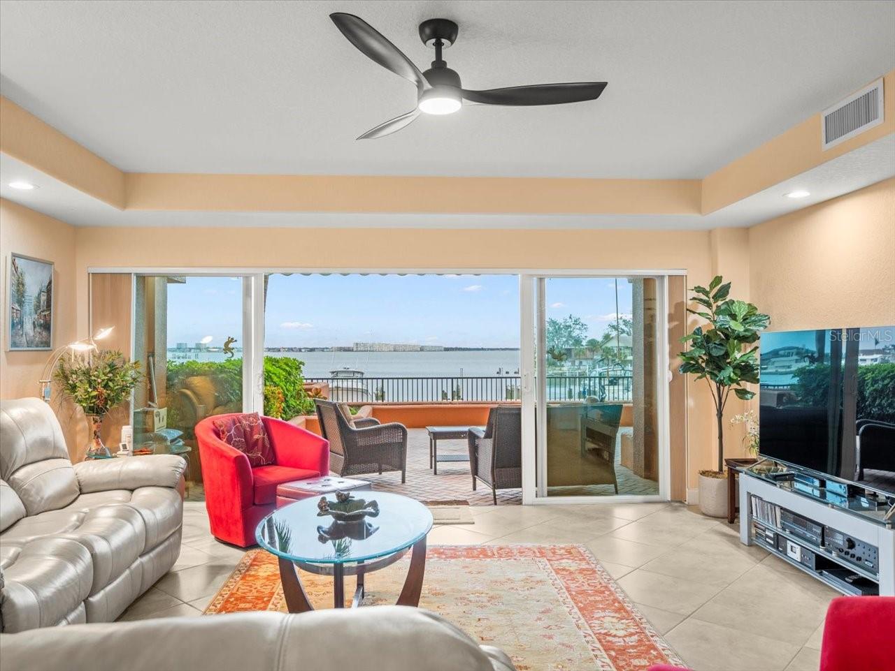 Image 11 of 63 For 5301 Gulf Boulevard E202