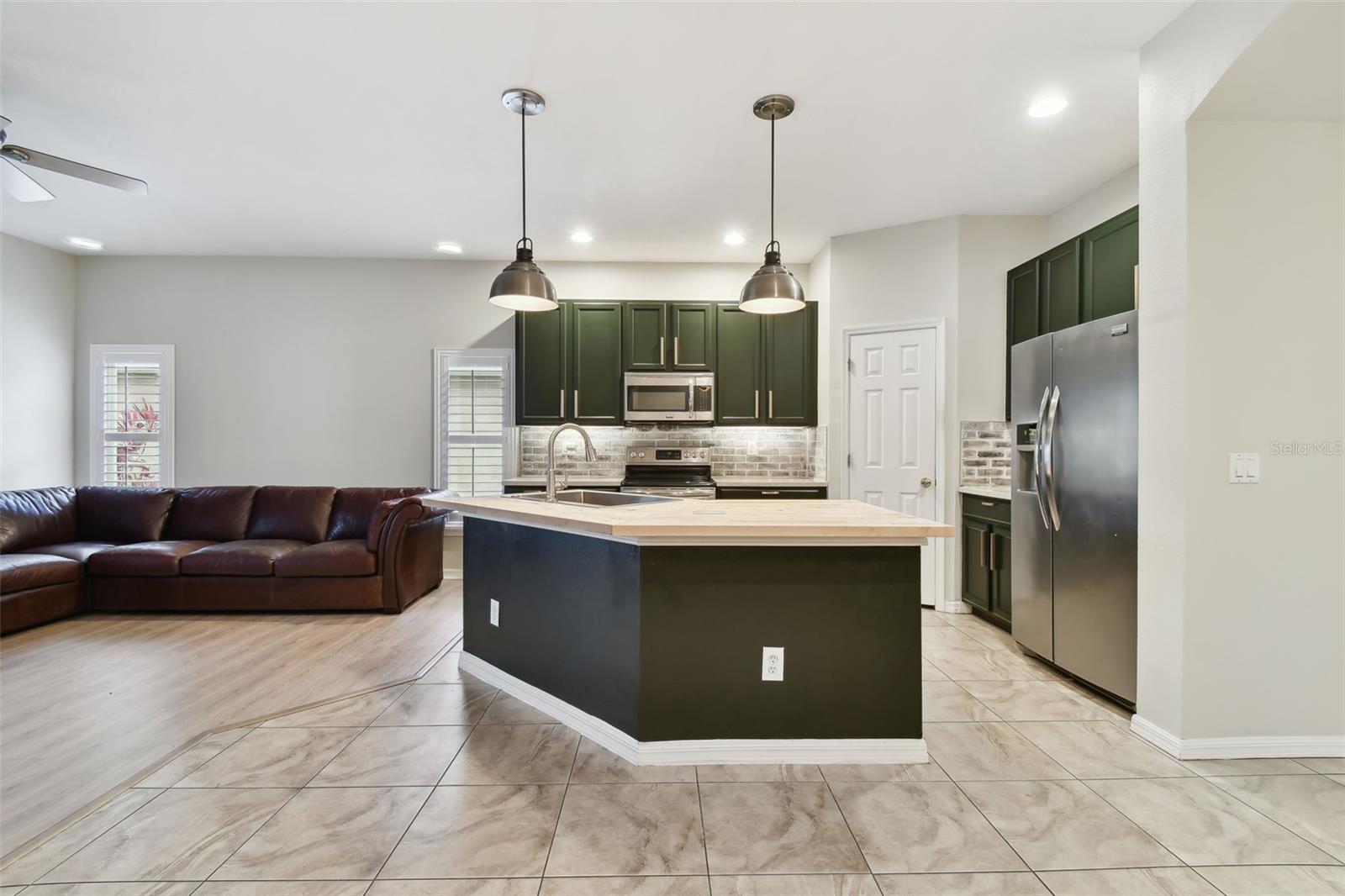 Listing photo id 27 for 23641 Coral Ridge Lane