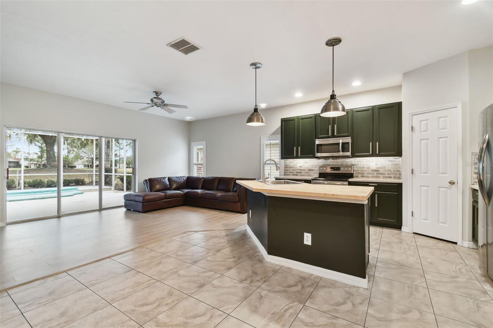 Listing photo id 28 for 23641 Coral Ridge Lane