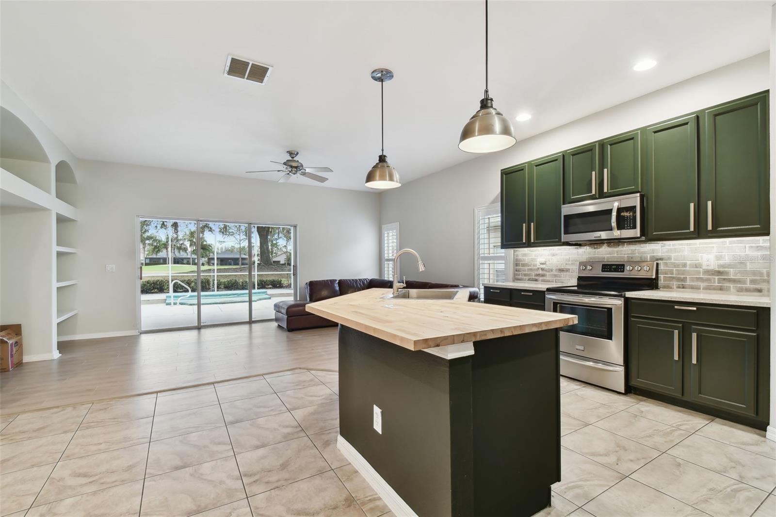 Listing photo id 29 for 23641 Coral Ridge Lane