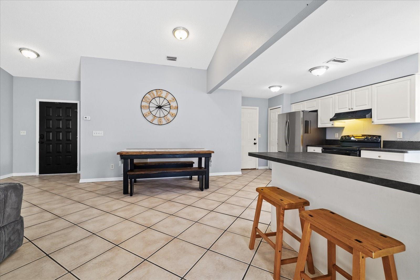 Listing photo id 9 for 12575 Maleo Rd