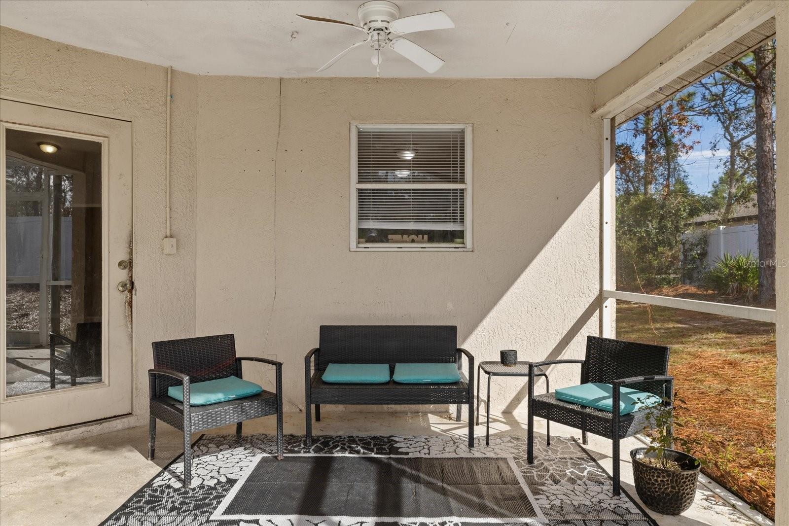 Listing photo id 19 for 12575 Maleo Rd