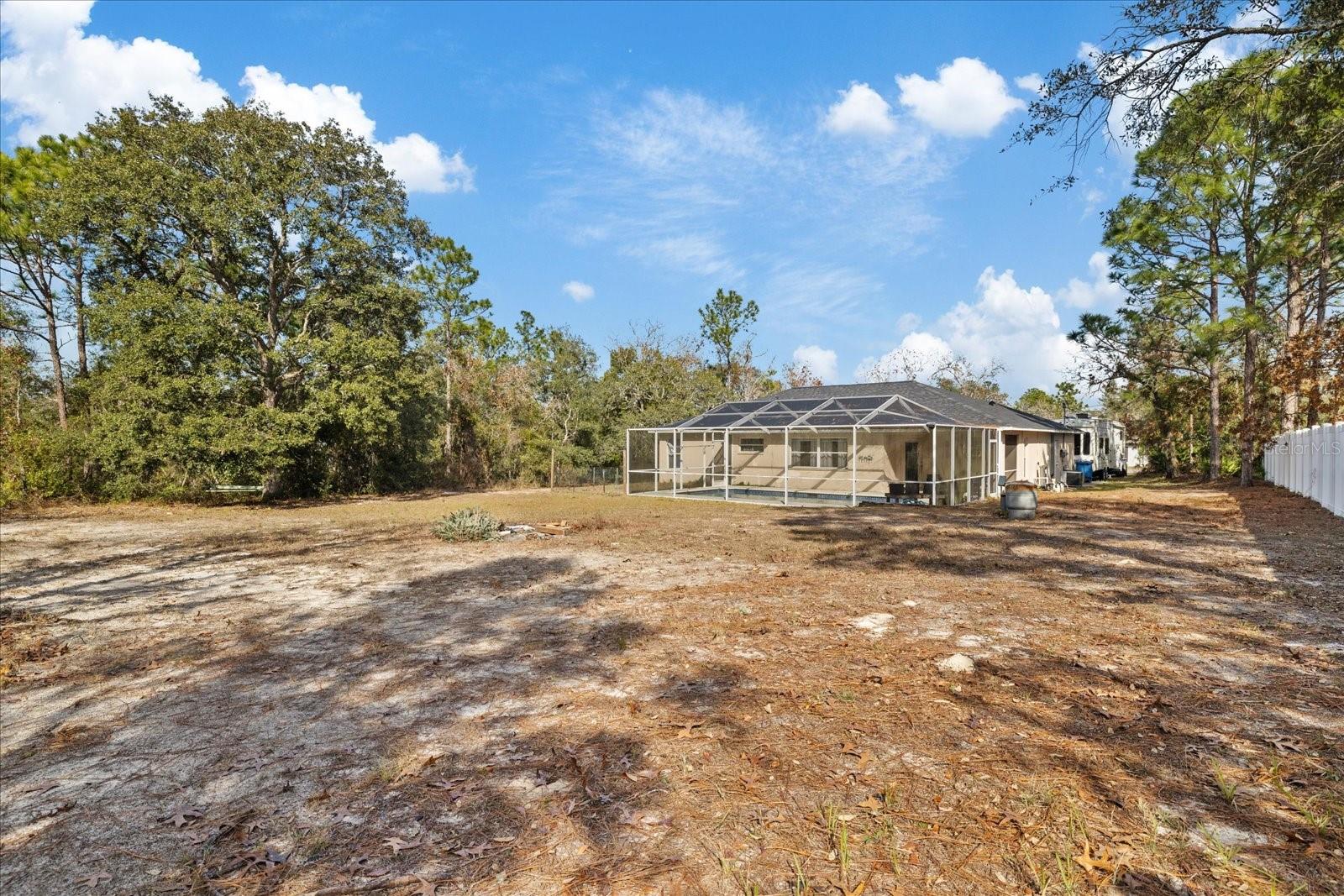 Listing photo id 21 for 12575 Maleo Rd