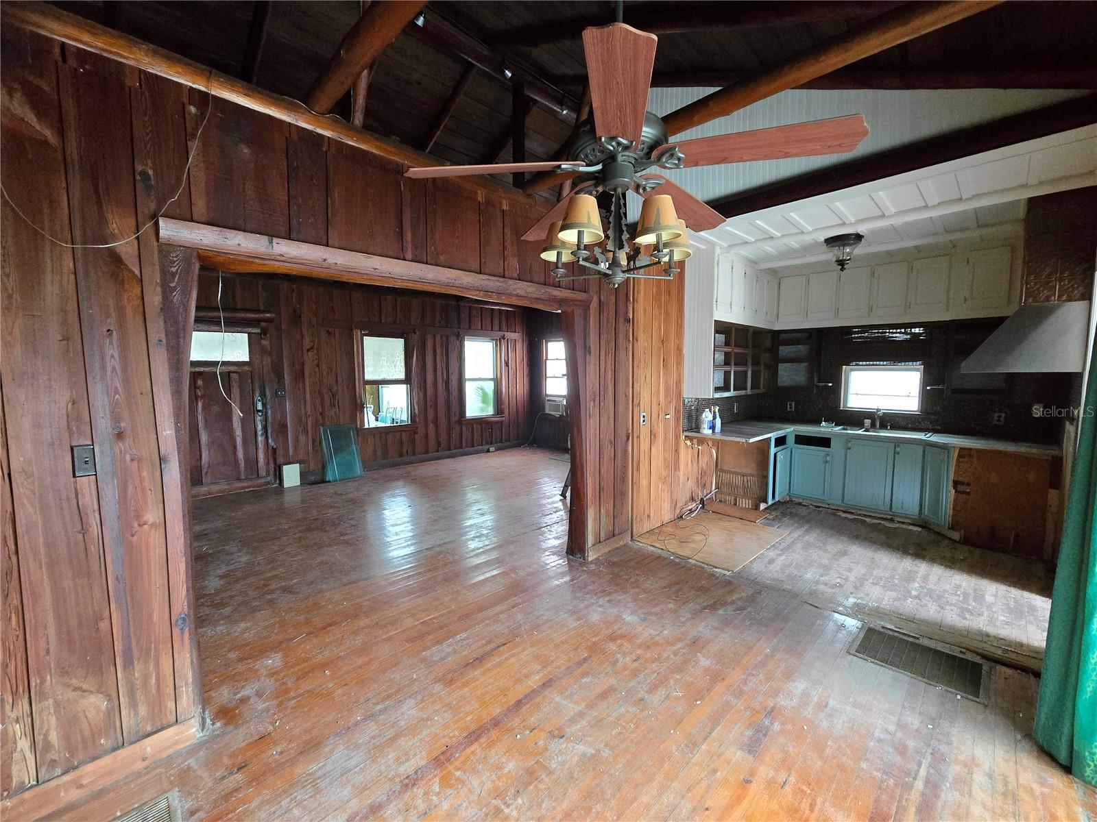 Image 20 of 55 For 13225 2nd Street E