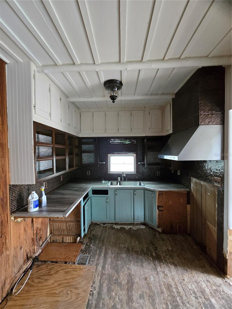 Image 22 of 55 For 13225 2nd Street E