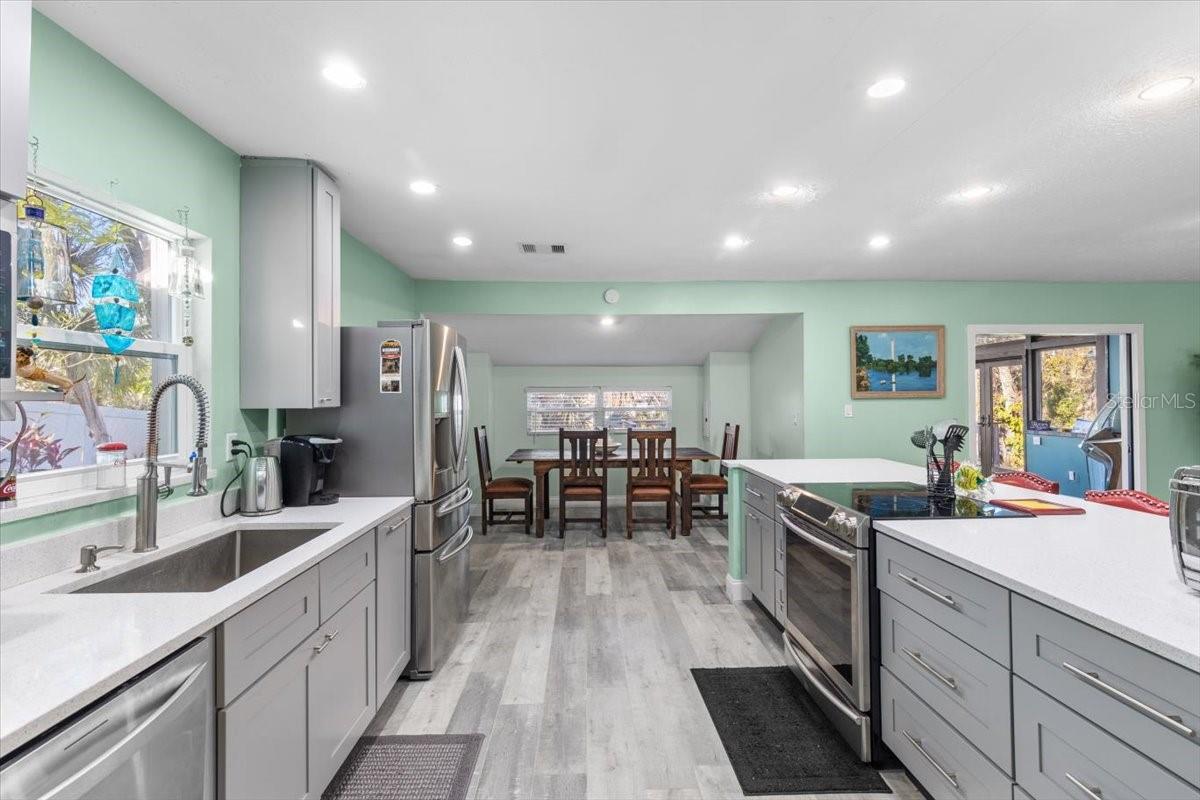 Listing photo id 11 for 7226 Alafia Ridge Loop