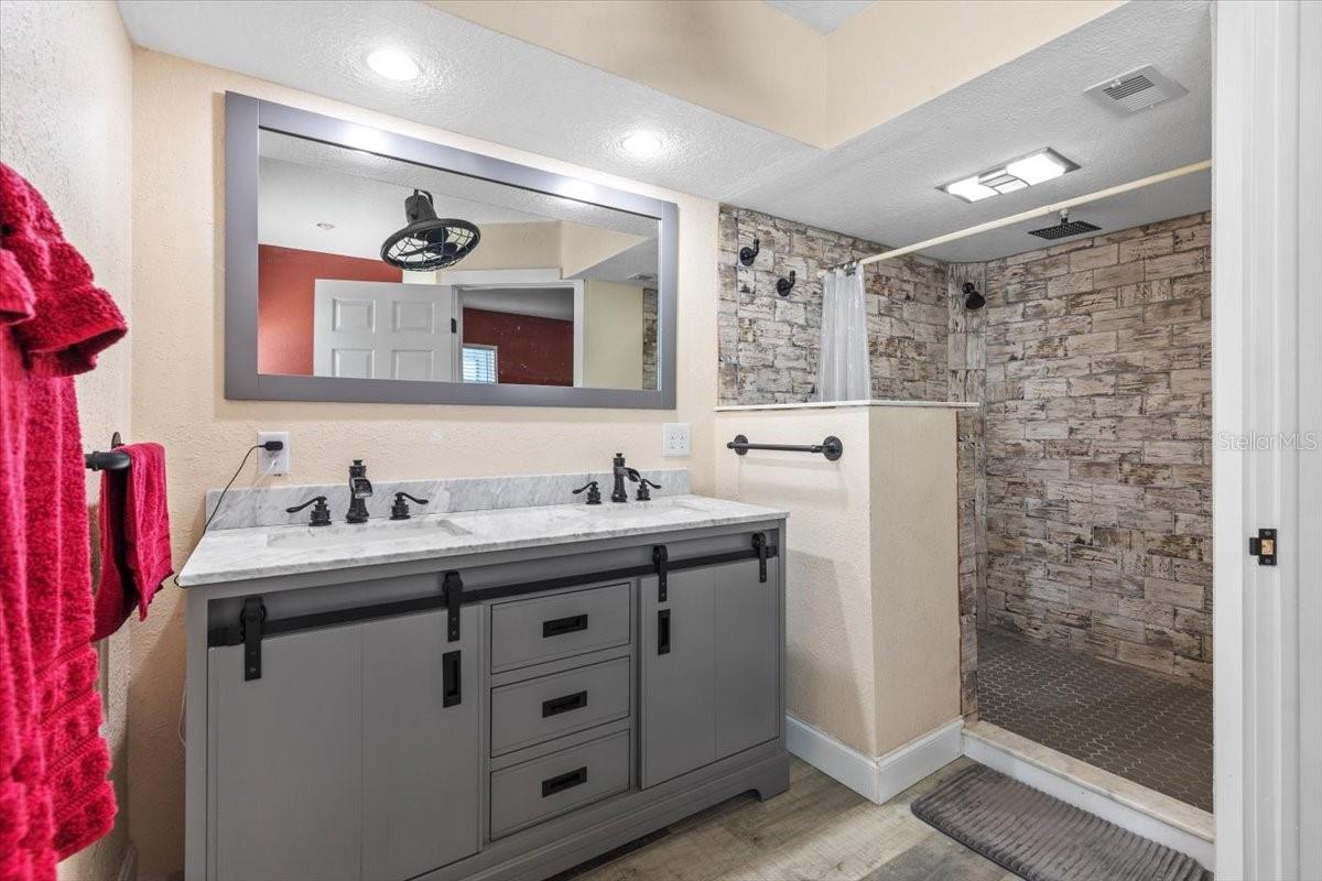 Listing photo id 22 for 7226 Alafia Ridge Loop
