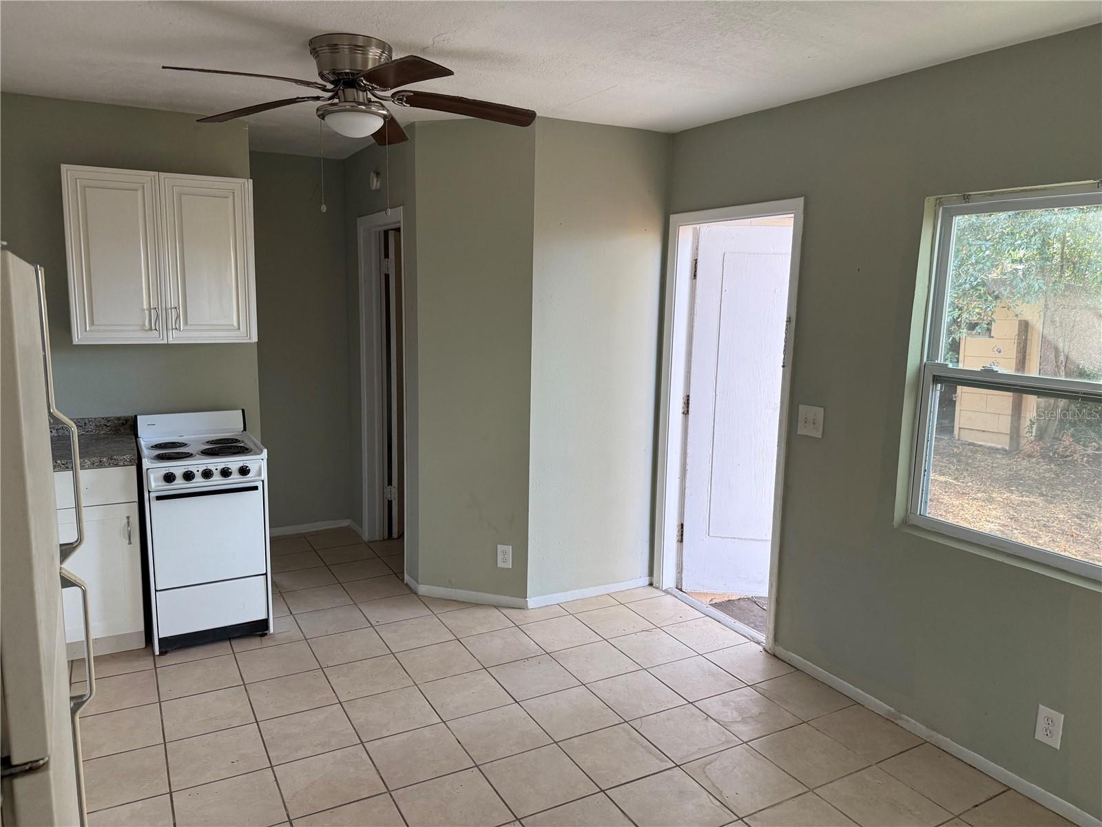 Image 11 of 14 For 1508 Tilley Avenue