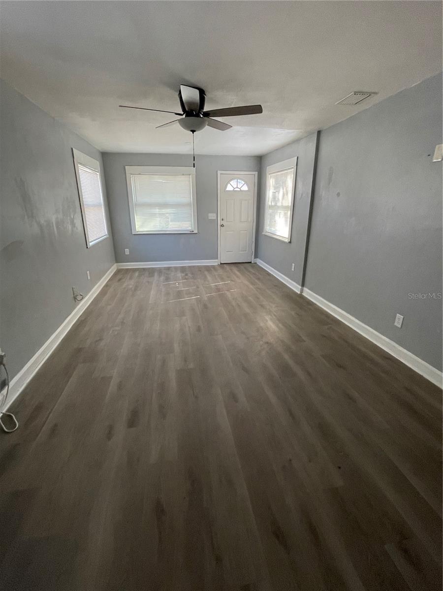 Image 6 of 14 For 1508 Tilley Avenue