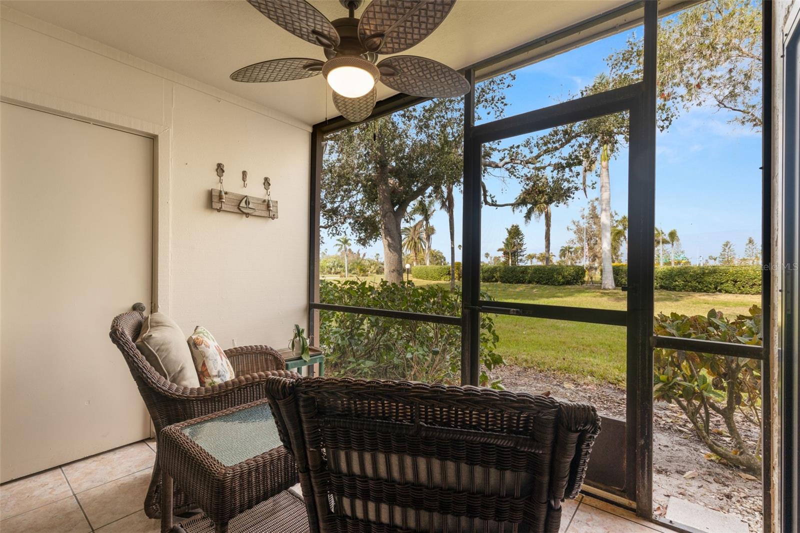 Image 21 of 28 For 6219 Palma Del Mar Boulevard S 114