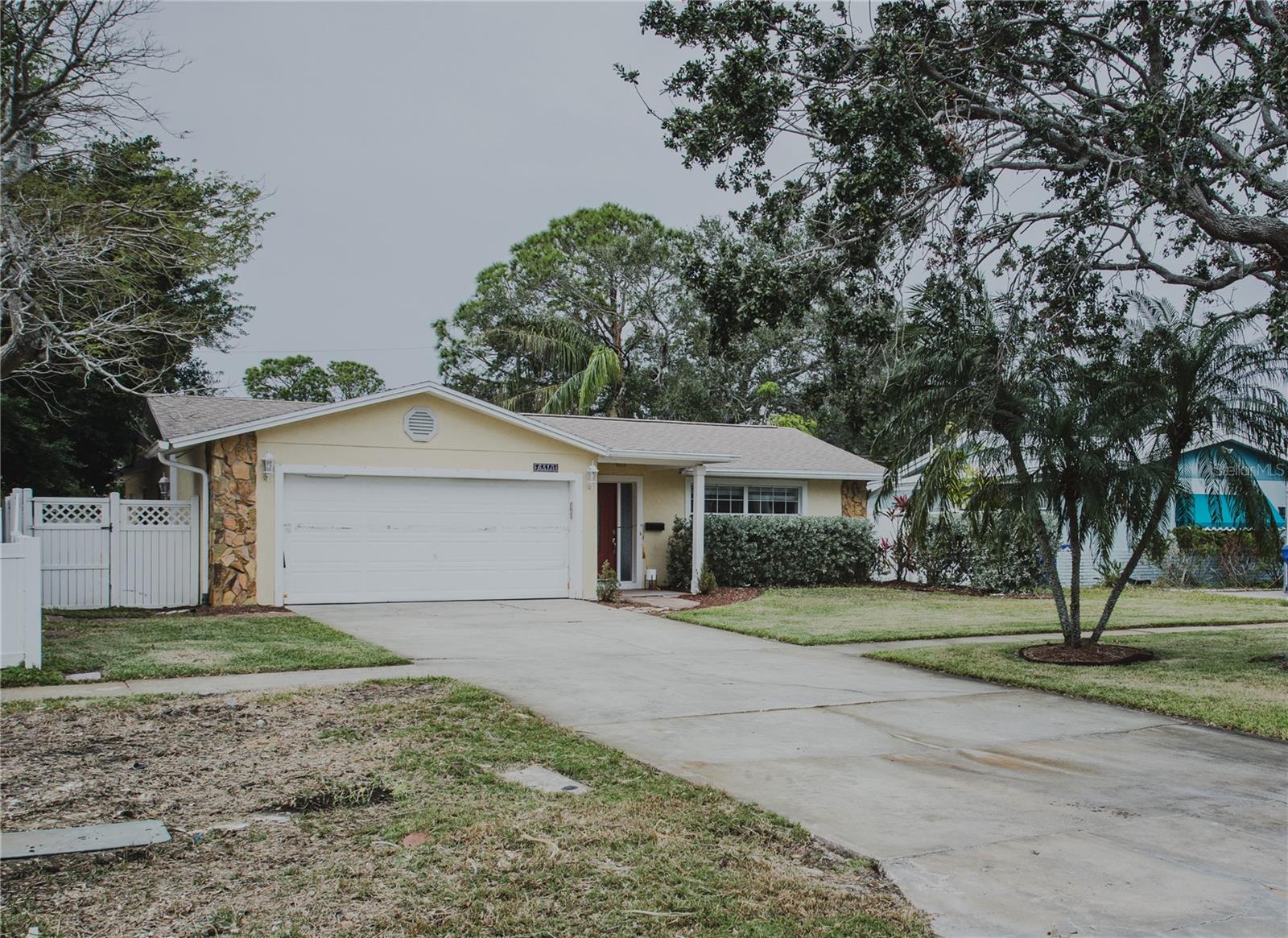 Listing photo id 1 for 6510 Bayou Grande Boulevard Ne