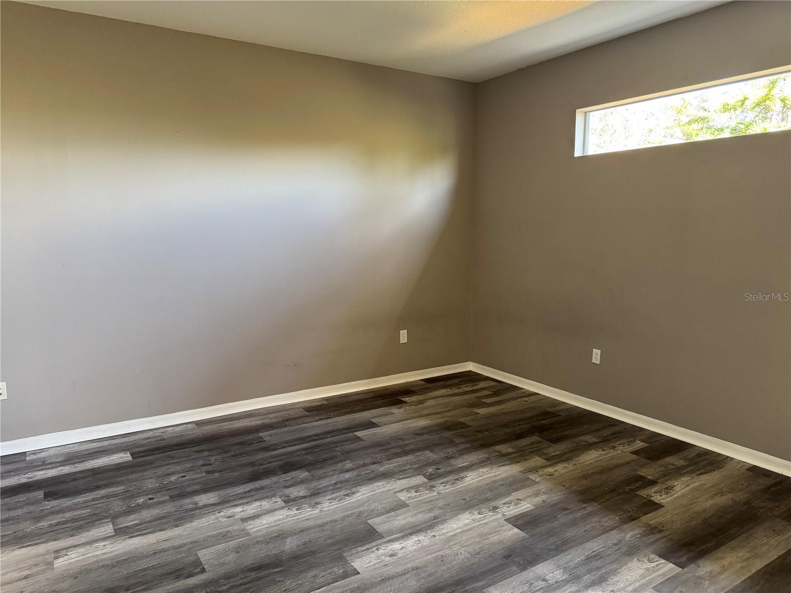 Image 10 of 36 For 11321 Flora Springs Drive