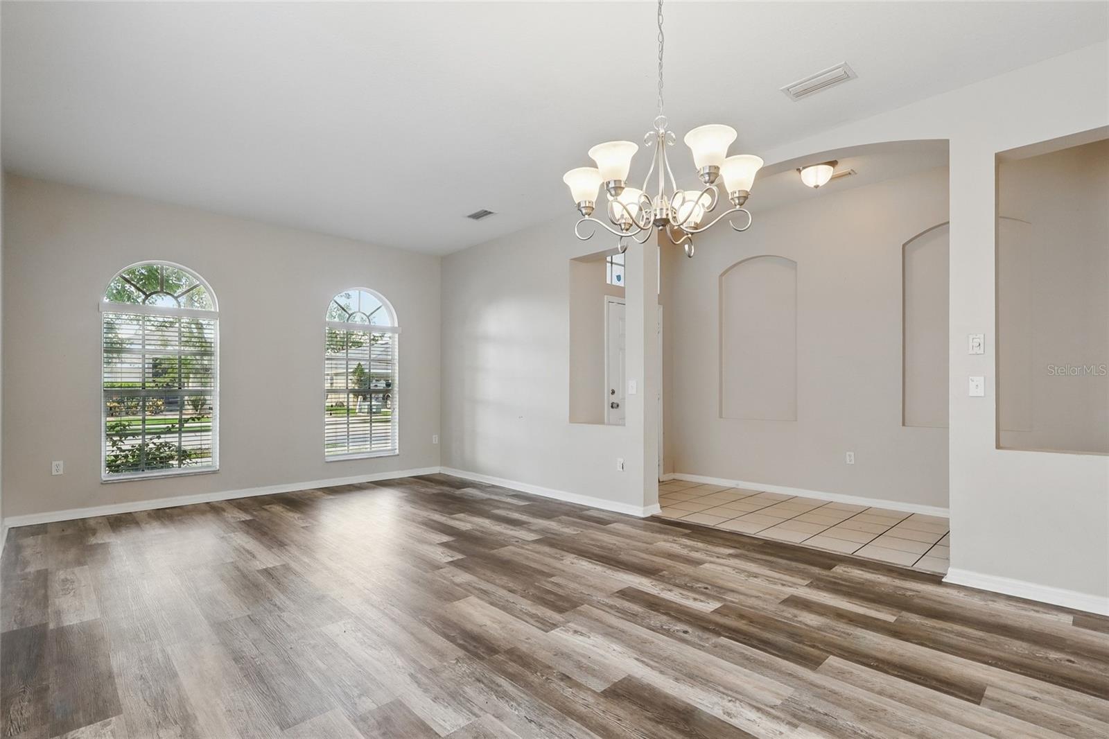 Image 19 of 36 For 11321 Flora Springs Drive