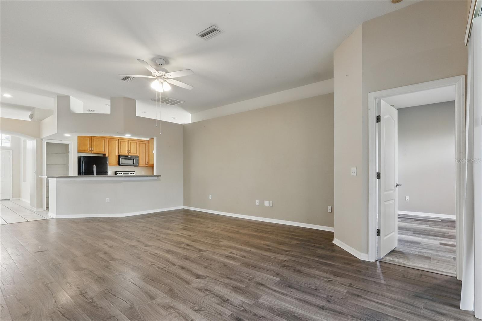 Image 26 of 36 For 11321 Flora Springs Drive