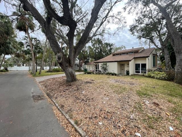 Listing photo id 1 for 4822 San Miguel Street