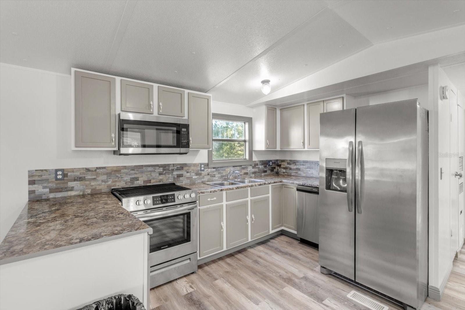 Image 8 of 32 For 2109 Gulfwater Point