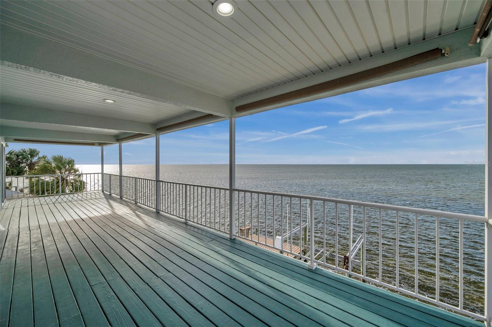 Listing photo id 34 for 6423 Driftwood Drive