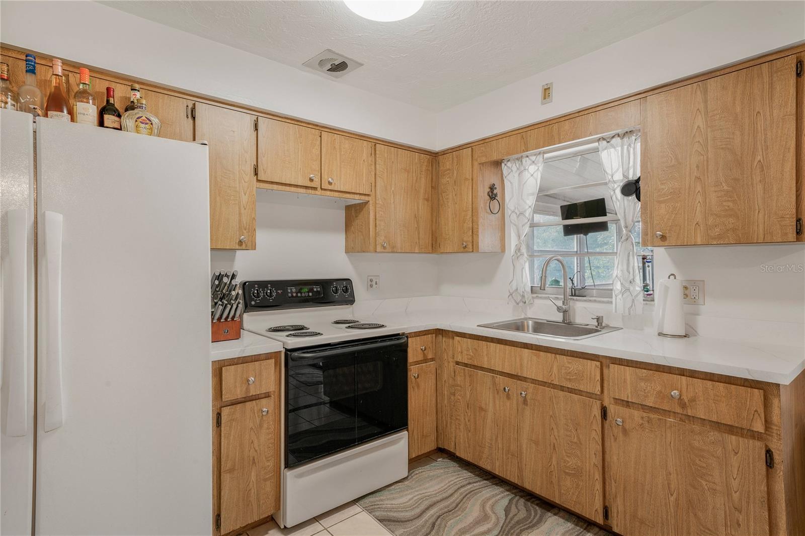 Listing photo id 14 for 524 Washington Street