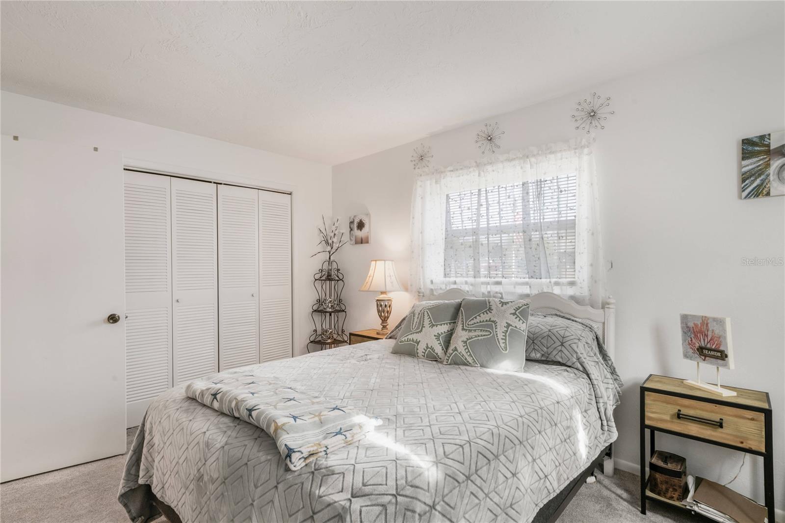 Listing photo id 22 for 524 Washington Street