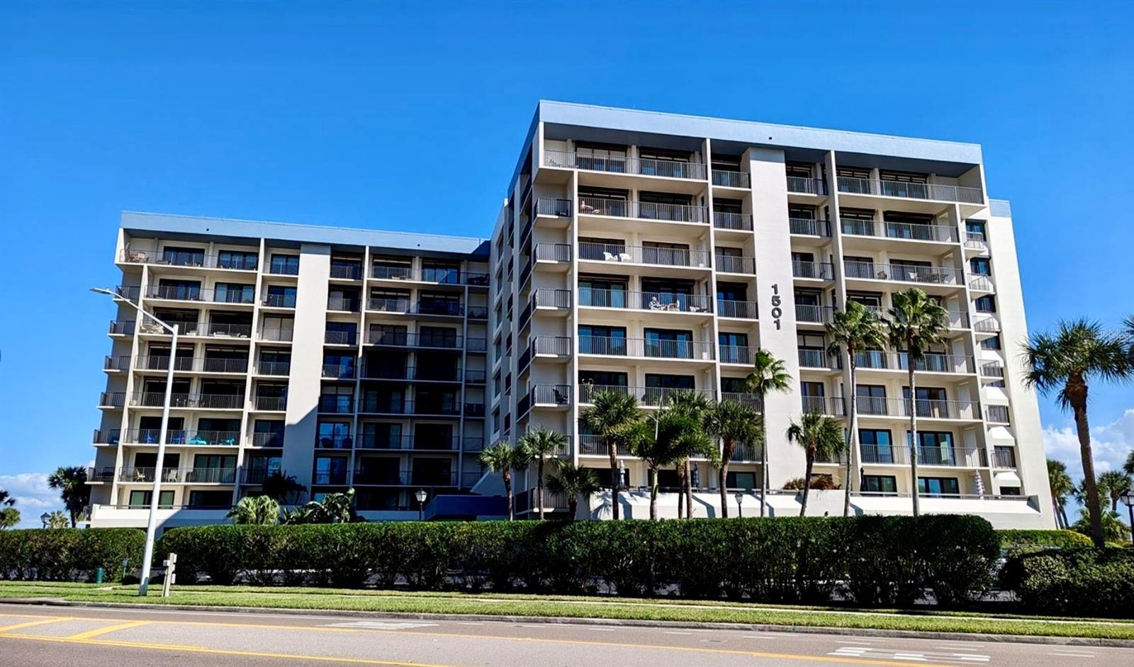 Listing photo id 45 for 1501 Gulf Boulevard 104