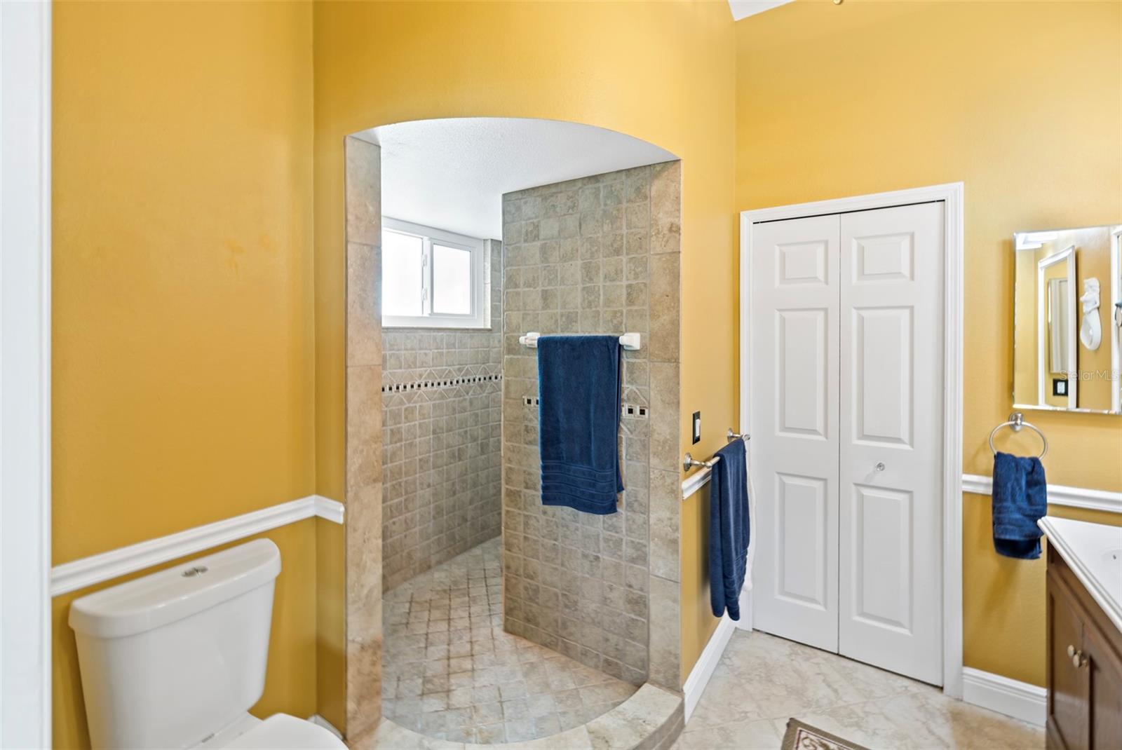 Listing photo id 31 for 4077 Orient Drive