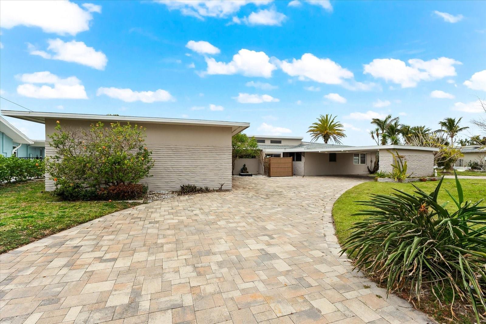 Listing photo id 21 for 2210 Harbor View Drive