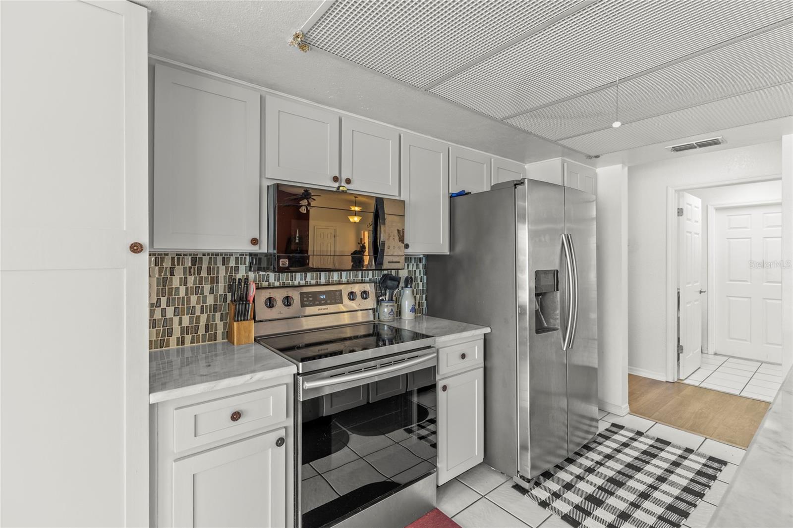 Image 15 of 36 For 13101 Delbarton St