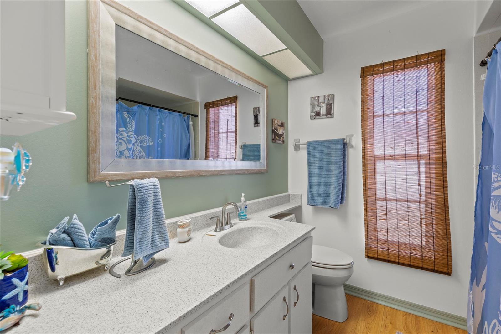Image 22 of 36 For 13101 Delbarton St