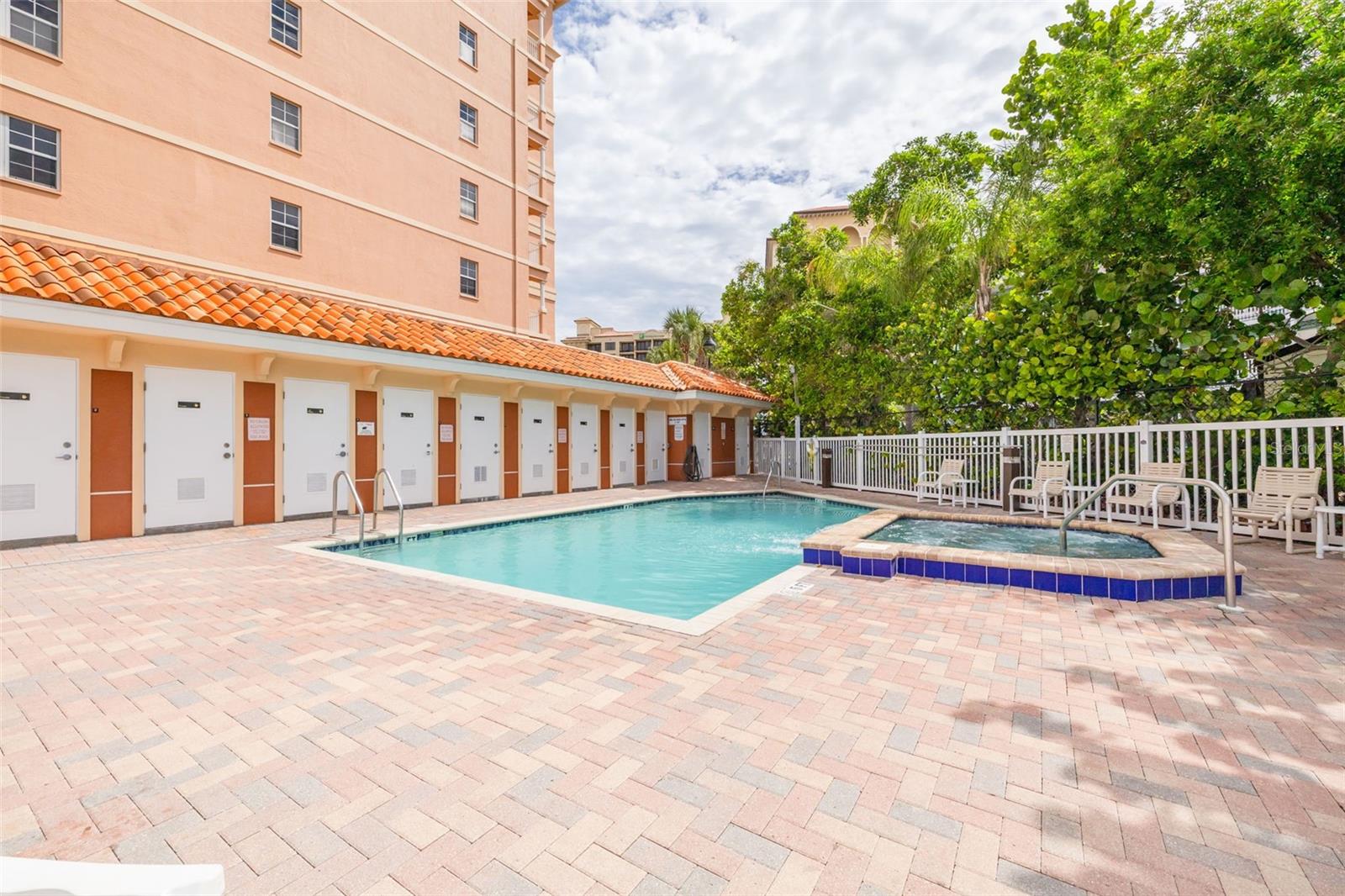 Image 28 of 40 For 530 Gulfview Boulevard 205