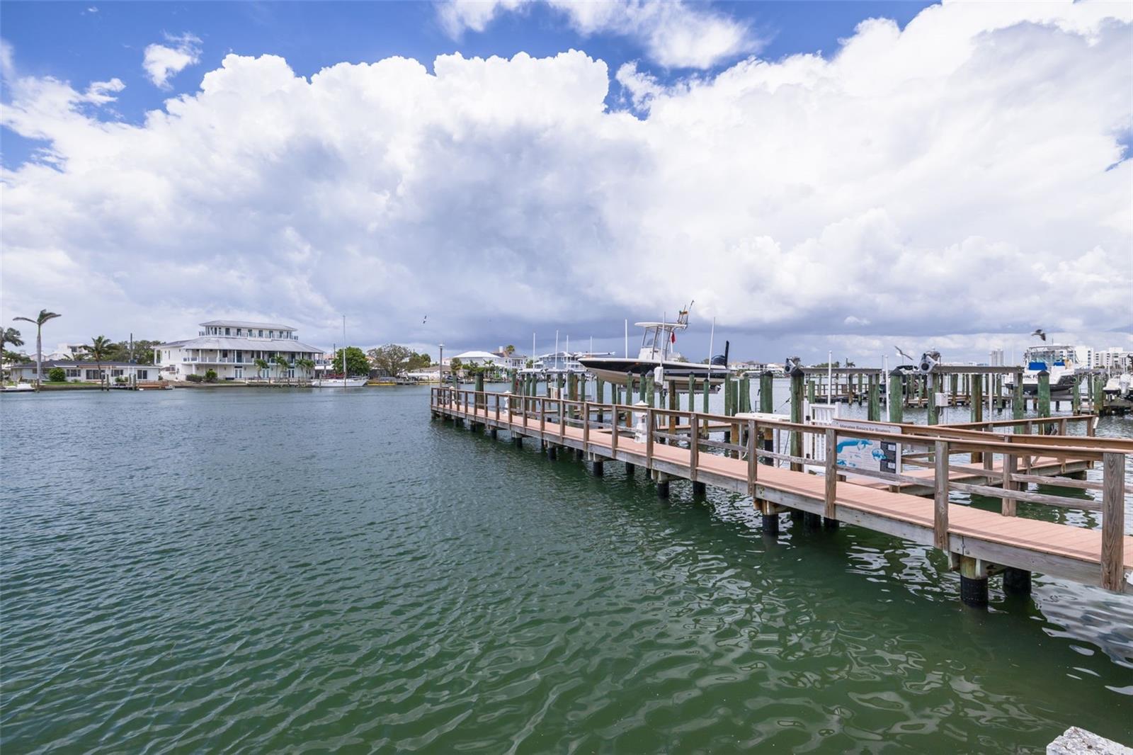 Image 30 of 40 For 530 Gulfview Boulevard 205