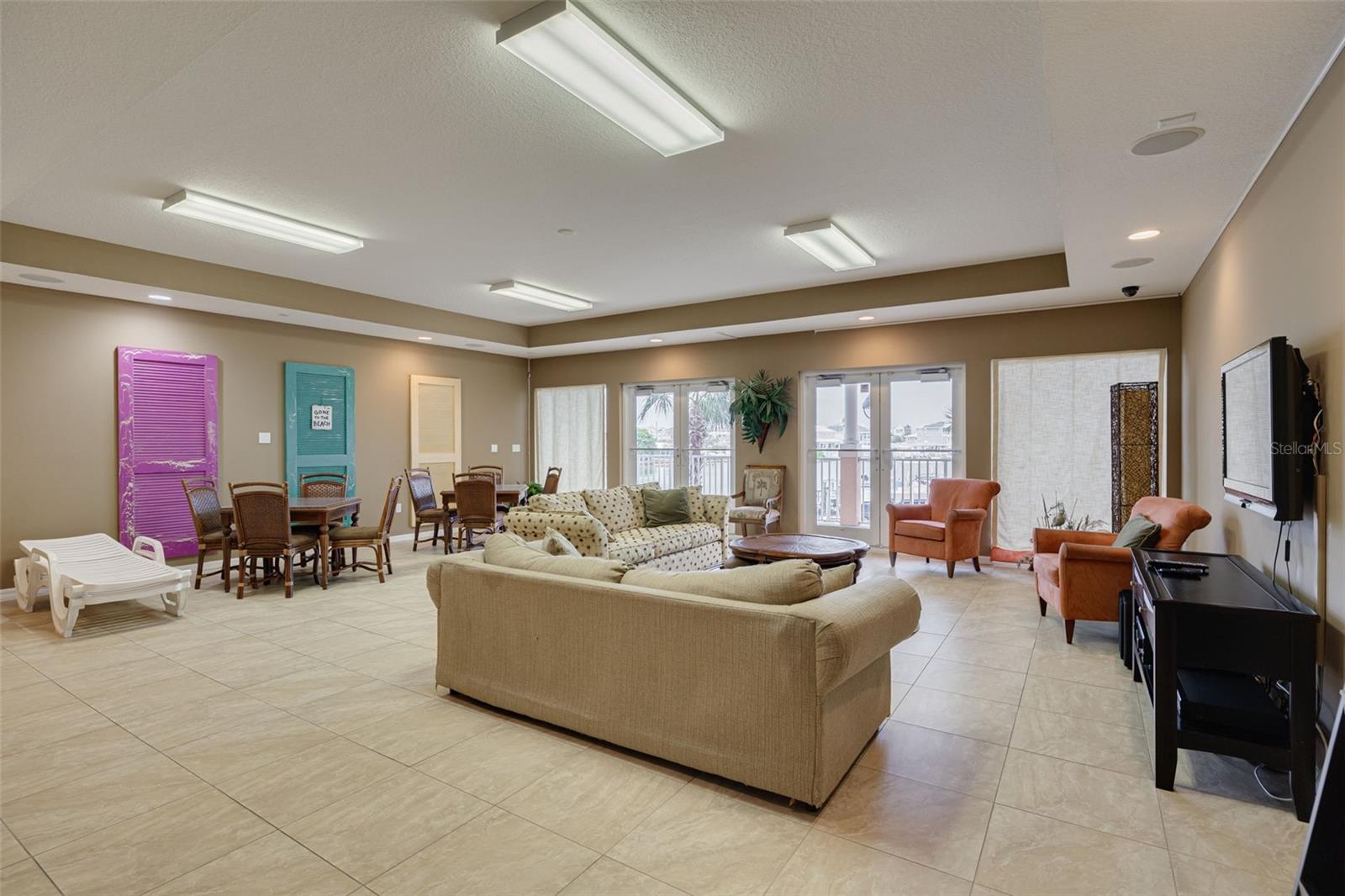 Image 31 of 40 For 530 Gulfview Boulevard 205