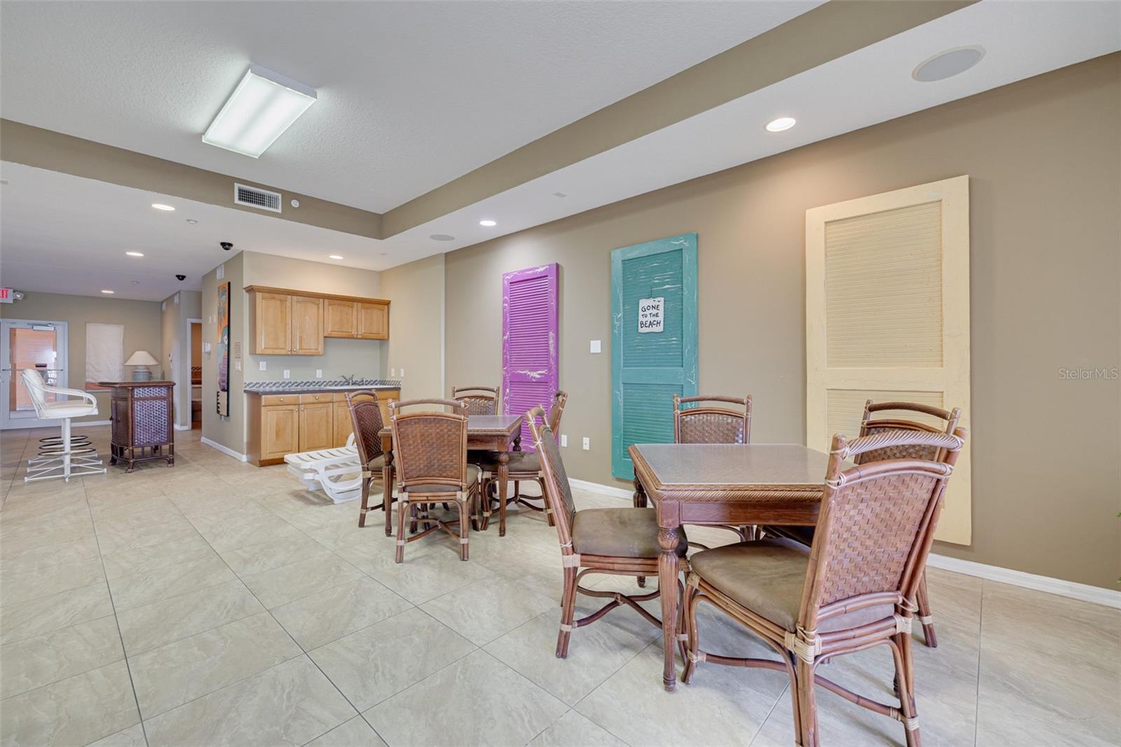 Image 35 of 40 For 530 Gulfview Boulevard 205
