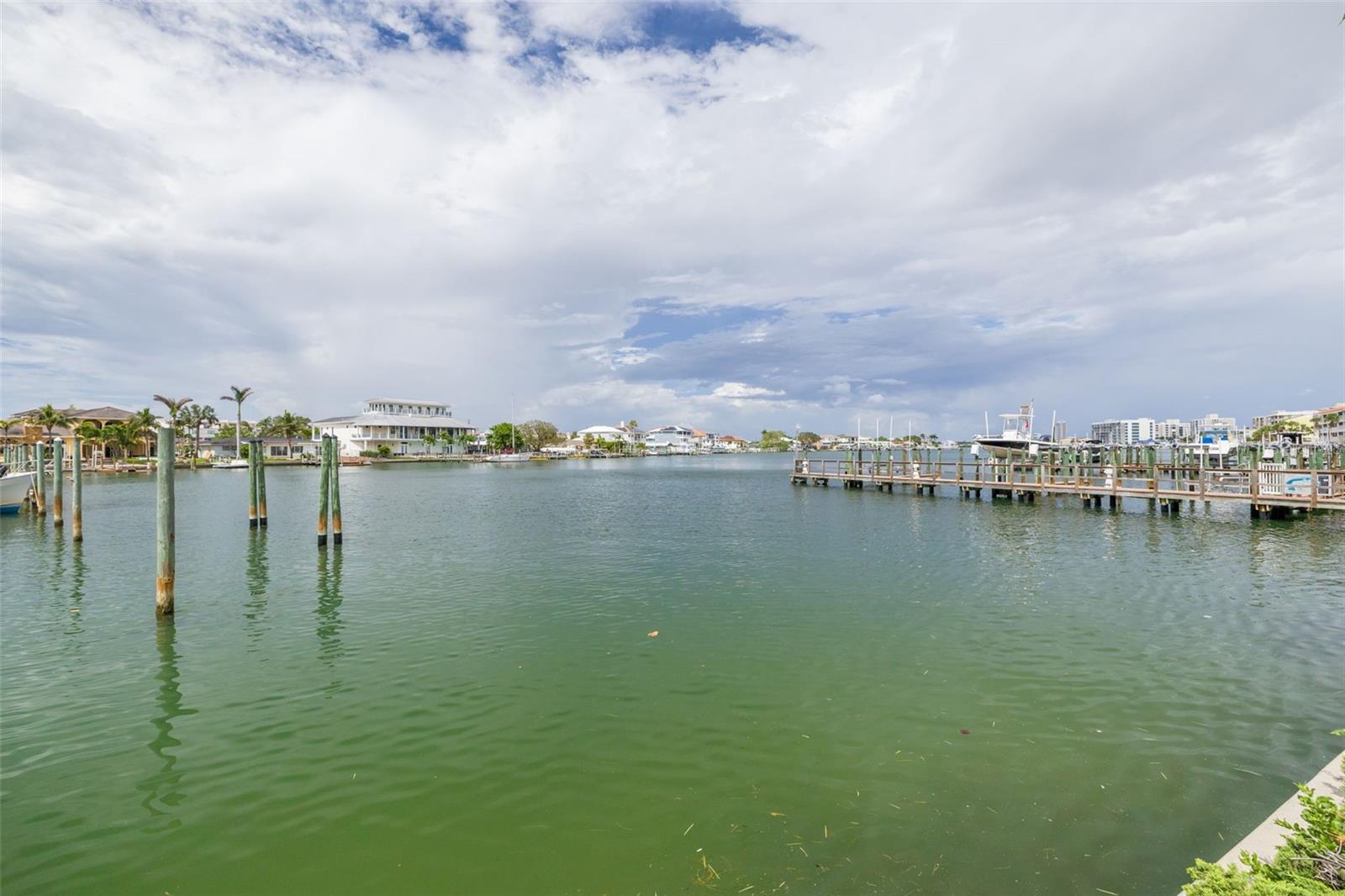 Image 38 of 40 For 530 Gulfview Boulevard 205