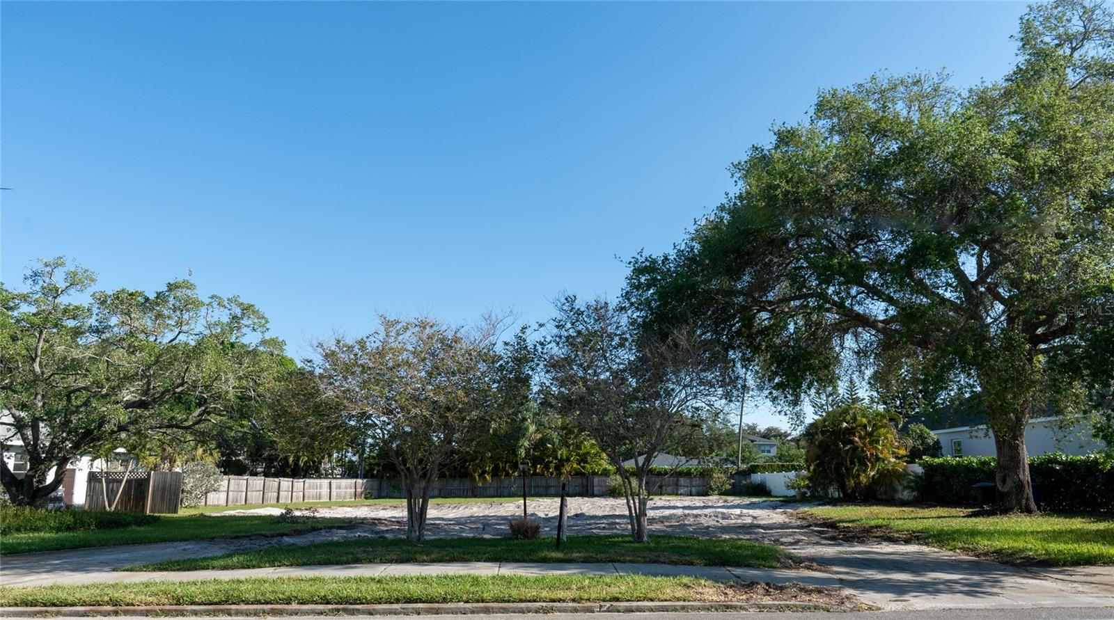 Details for 1020 Snell Isle Boulevard Ne, ST PETERSBURG, FL 33704