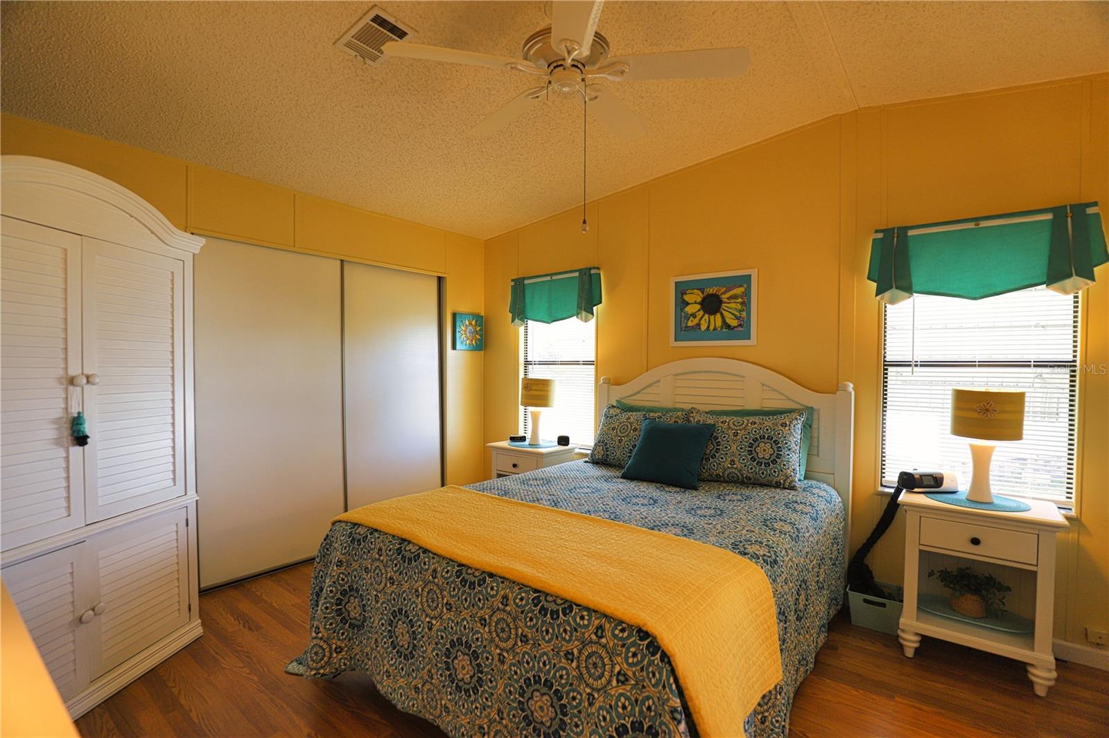 Image 30 of 100 For 513 San Clemente Circle
