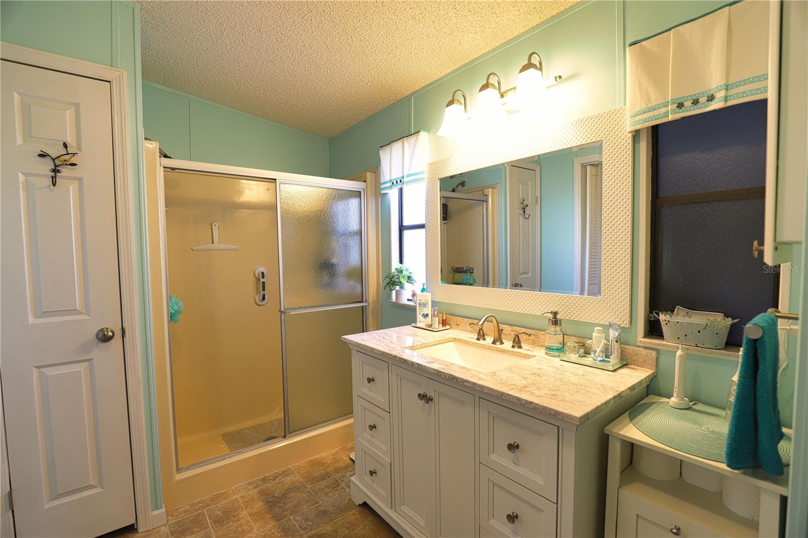 Image 32 of 100 For 513 San Clemente Circle